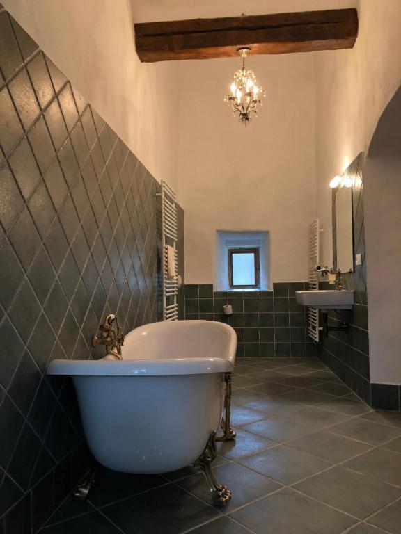 Zamek Kolstejn - Hotel Chateau Goldenstein Branná 外观 照片
